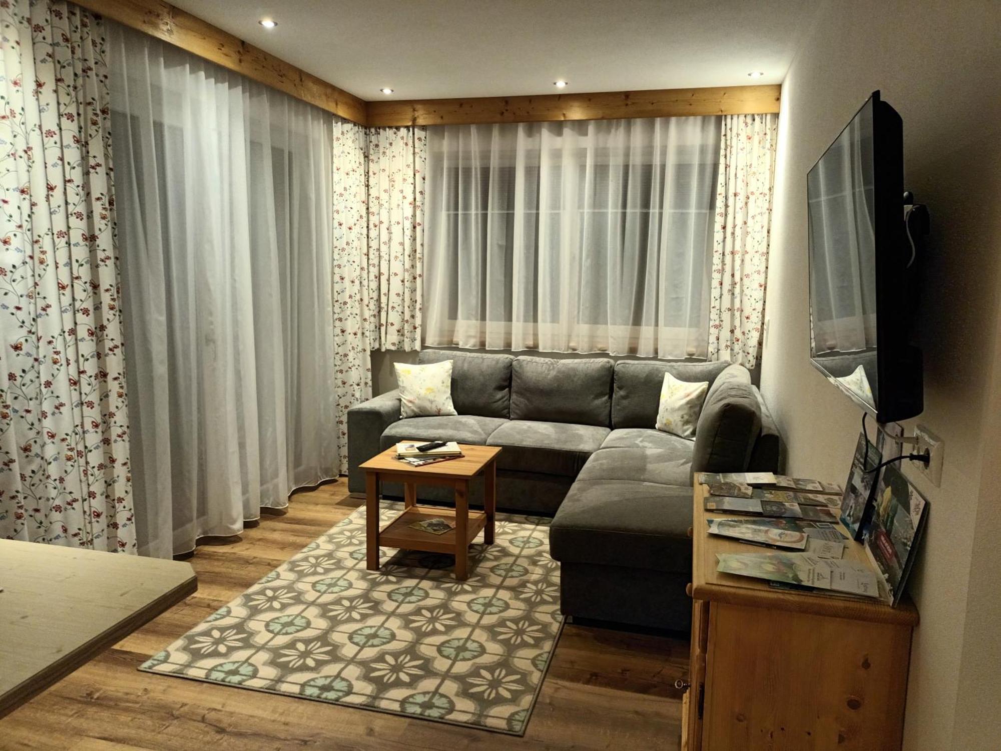 Ferienwohnung Kaufbeurerhausblick Hinterhornbach Esterno foto